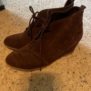 Minnetonka Suede Leather Ankle Booties